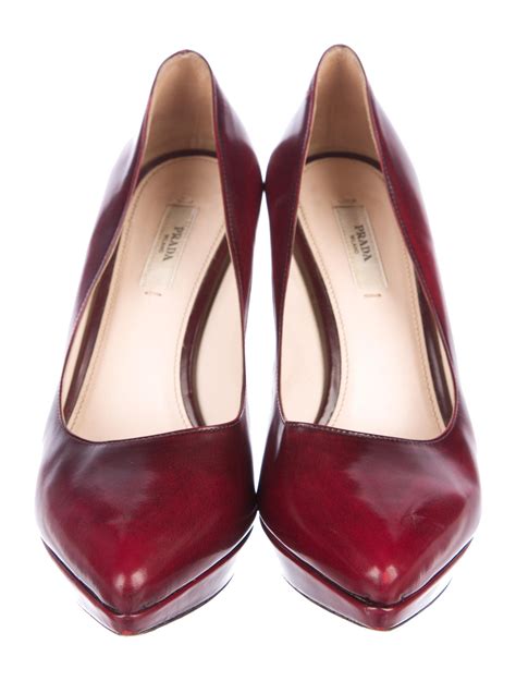 prada pointed toe red crystal stripe|Prada Runway Crystal Detail Pointed Toe Pump in Nero at .